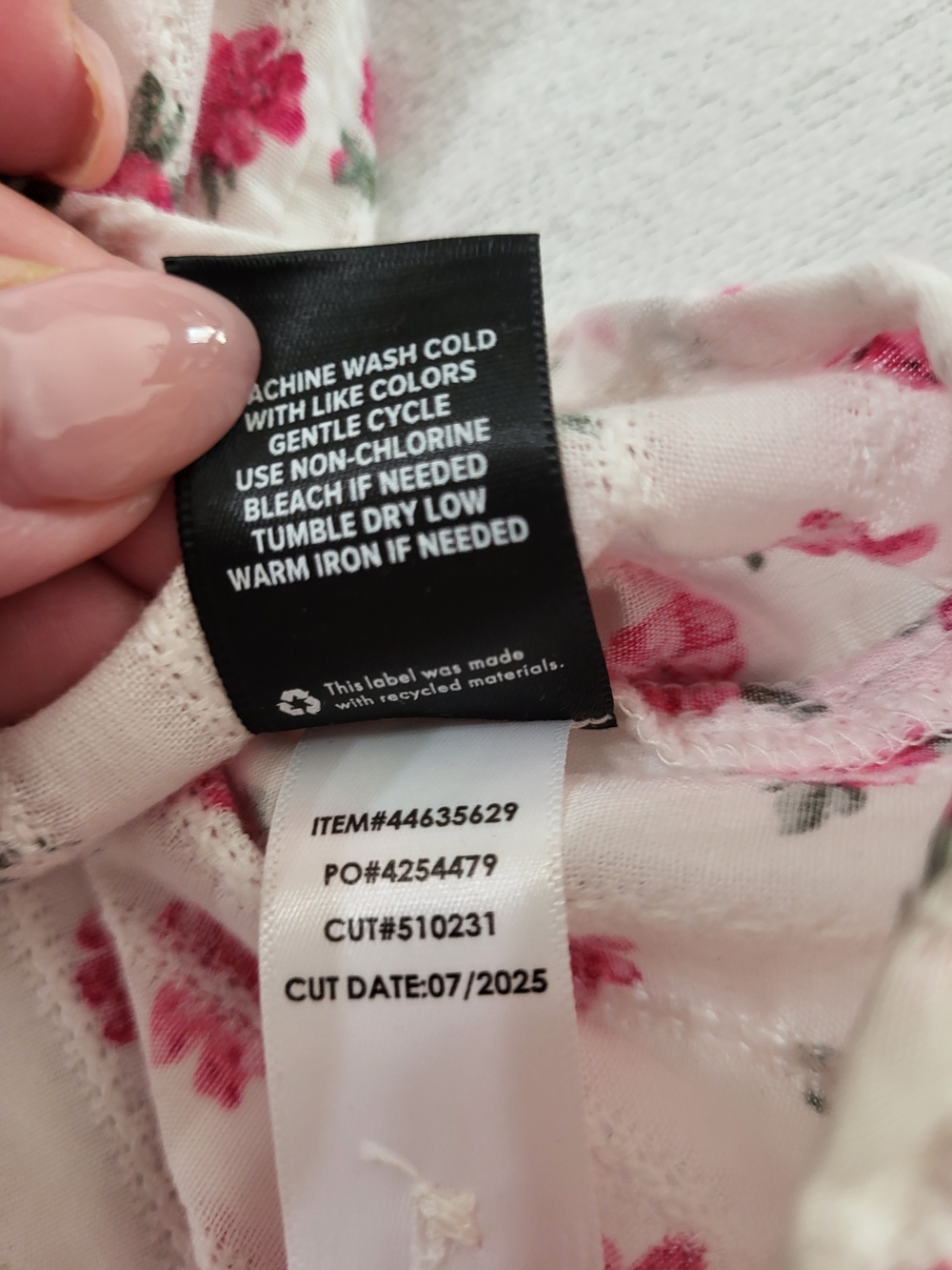 Torrid NWT White Button-Front Blouse with Pink Floral Print 100% Cotton - Picture 9 of 12